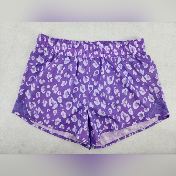 all in motion Pants - All In Motion Mid-Rise Run Shorts 3" Women's Size Small Purple Leopard Print